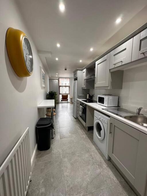 Boutique Style Apartment Belfast Buitenkant foto